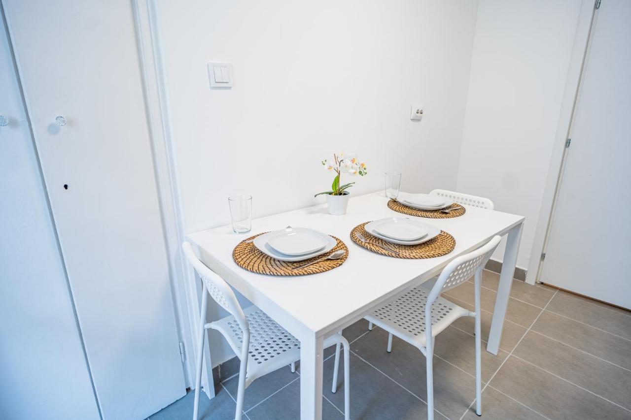 Spacious Newly Renovated 2Br Apartments With Balcony Bükreş Dış mekan fotoğraf