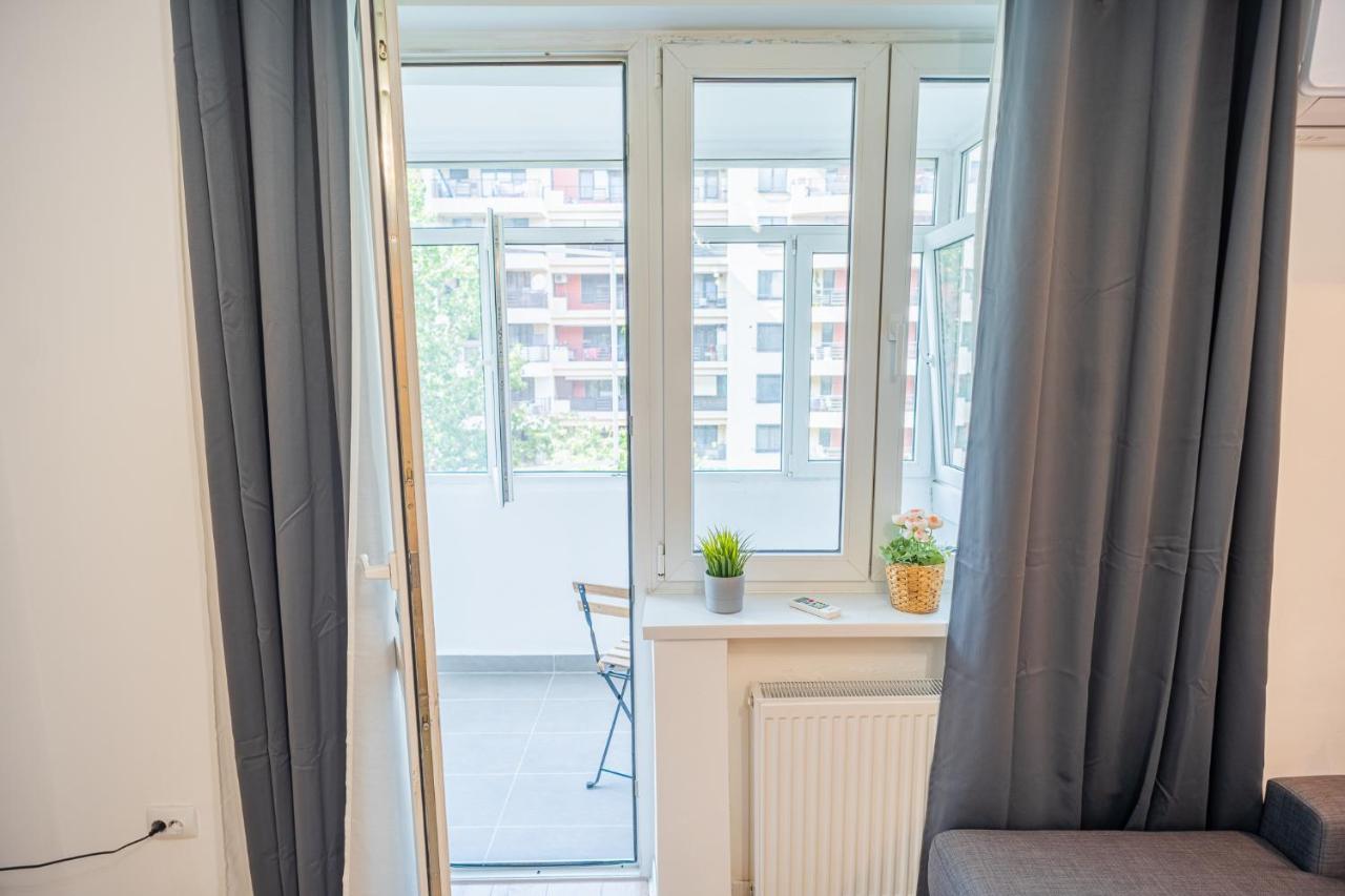 Spacious Newly Renovated 2Br Apartments With Balcony Bükreş Dış mekan fotoğraf