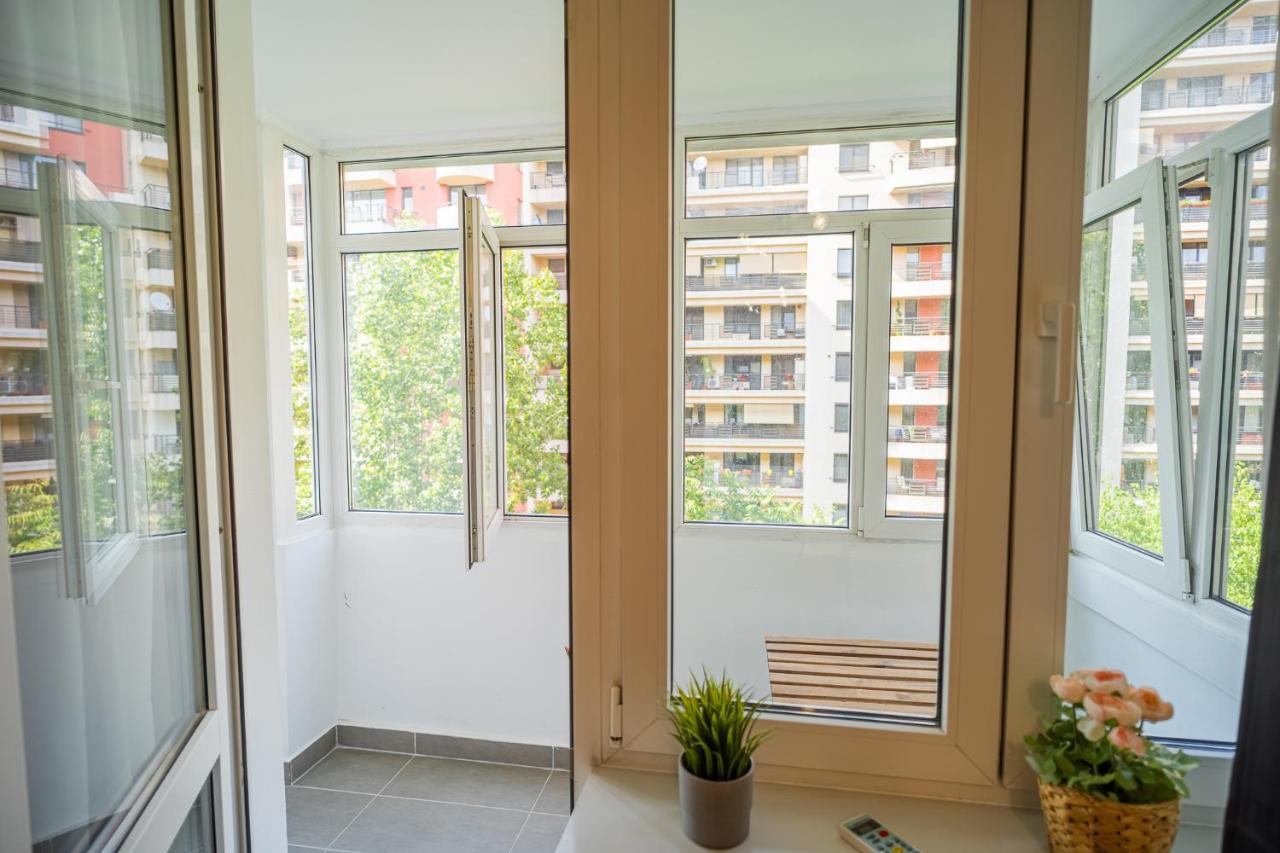 Spacious Newly Renovated 2Br Apartments With Balcony Bükreş Dış mekan fotoğraf