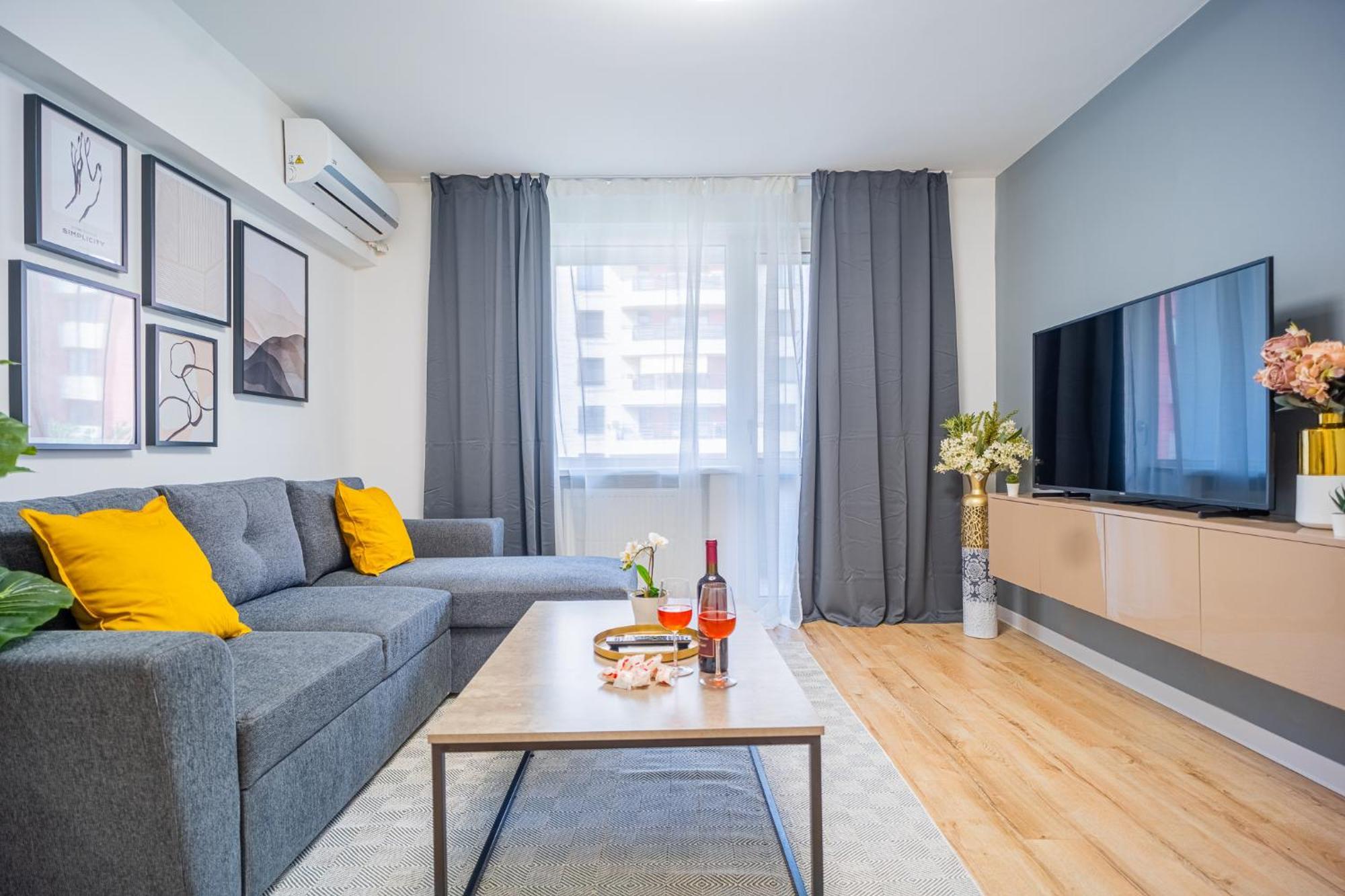 Spacious Newly Renovated 2Br Apartments With Balcony Bükreş Dış mekan fotoğraf