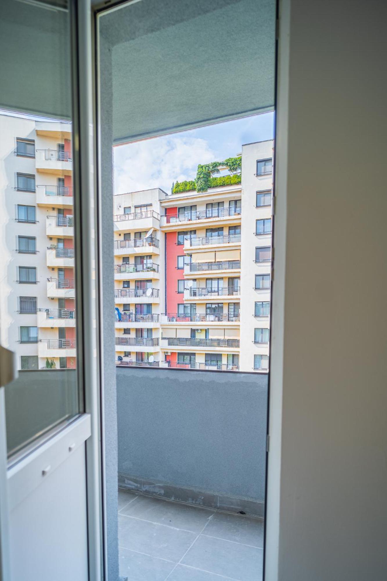 Spacious Newly Renovated 2Br Apartments With Balcony Bükreş Dış mekan fotoğraf