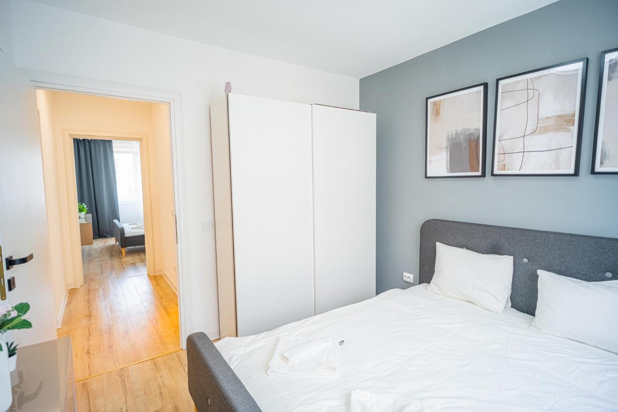 Spacious Newly Renovated 2Br Apartments With Balcony Bükreş Dış mekan fotoğraf